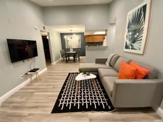 LUX 2BR 2BA Condo Near Strip w Pool Gym Balcony - 5