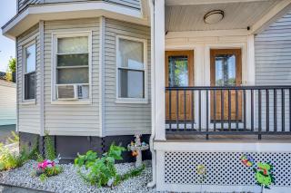 2-Bedroom Bed & Breakfast in Adorable Lynn w/ A/C - 8