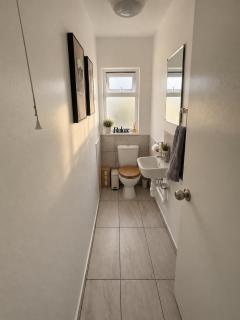 The Amber House 4 Bed Free Parking 12 PPL - 3