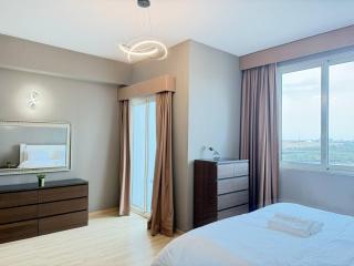 Family-Friendly 1BR Near City Centre FST506O - 5