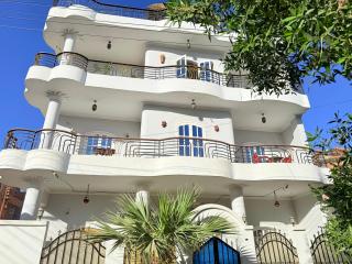 Toscanini House - 0