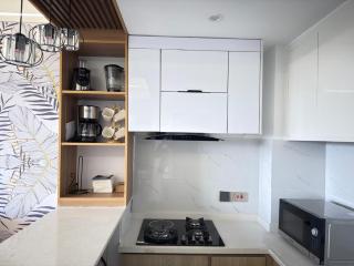 Elegant 1BR Lavington Near Junction Mall - Fast WiFi, Heated Pool & Gym - 3