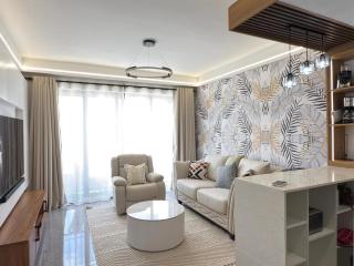 Elegant 1BR Lavington Near Junction Mall - Fast WiFi, Heated Pool & Gym - 8