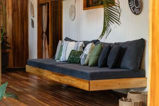 Luxurious Beachfront Villa with Private Pool in Punta Uva - 9