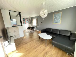 2 bedroom Apartment by Book My home - 8