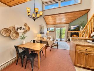 Mountainside Ski-In/Ski-Out | Pool & Hot Tub - 7