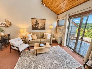 Mountainside Ski-In/Ski-Out | Pool & Hot Tub - 5
