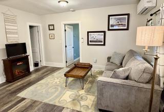 Hoppy Hill Farm House - 6