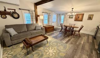 Hoppy Hill Farm House - 7