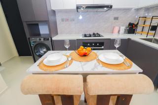 Diplomatic 21st Flr Condo W,Gym, pool,Night life - 3