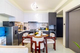 Diplomatic 21st Flr Condo W,Gym, pool,Night life - 4