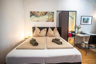 MSQ Diana Vienna - 10 min from city center - free coffee and tea - high speed internet - 4