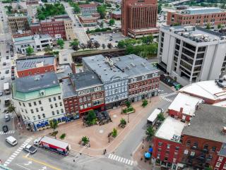 Market Square View, Heart of DTWN, Historic Hotel, King Bed, Room # 402 - 2