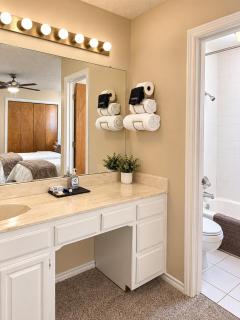 2 bed, 3 bath townhome - 8