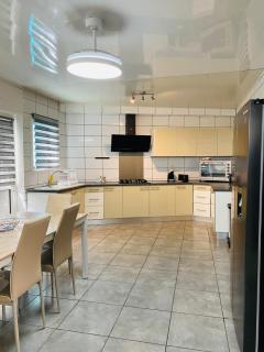 T3 Privé et Moderne Piscine Clim Baby-foot - 3
