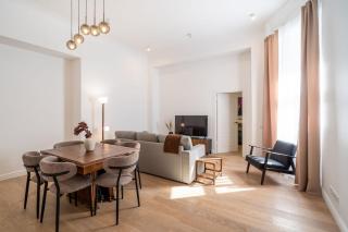 Old Town, Cable TV, Bath, Espresso Machine - Charming Retreat by Innorental - 4