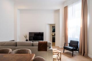 Old Town, Cable TV, Bath, Espresso Machine - Charming Retreat by Innorental - 7