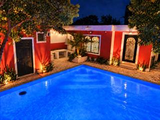 Colonial Villa in Merida Centro 4BR 3BA Private Pool Near Paseo de Montejo - 0