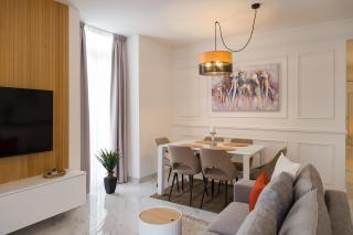 Designer Apt Maltese Balcony Steps Away From Sea - 4