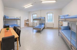 NordQuartier Lunden - Helles Sechsbettzimmer mit Gemeinschaftsbad - E05 - 0