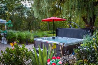 Nature Oasis BarMar 2BR Suite in Dundas close to Webster Falls - 3