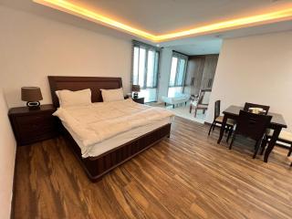 Premium King Sudio, one bedroom,Two bedroom serviced Apartment Gold crest Mall - 8