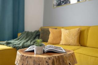 Czarujący Apartament z Klimatyzacją i Miejscem Do Pracy Zdalnej by Noclegi Renters - 4