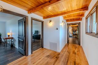 Sandia Mountain Lodge - 5
