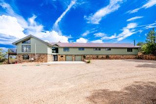 Sandia Mountain Lodge - 8