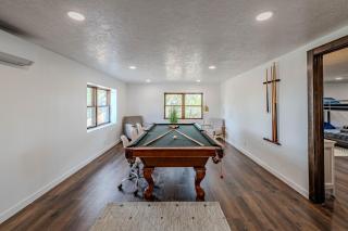 Sandia Mountain Lodge - 2