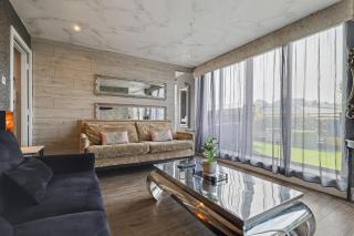 2 Bedroom Glasgow Penthouse with Rooftop Terrace - 7