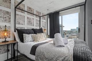 2 Bedroom Glasgow Penthouse with Rooftop Terrace - 5