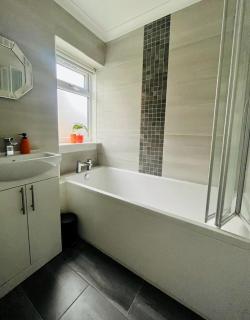 2 Bedroom Apartment in Convenient location - 1