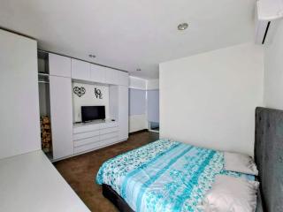 Casa con dos albercas, jacuzzi hasta 24 personas - 2