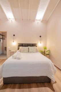 Apartment with balcony and AC - 1