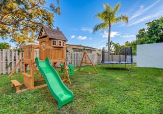 Ultimate Modern Escape - Pool, BBQ, Game Room L41 - 9