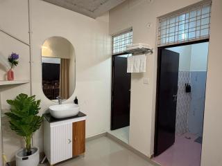 The Rawat Niwas - Your Cozy 2BHK Nook - 4