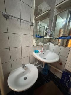 Lorik's Studio Apartment - 6