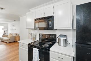 Cozy Retreat - 8
