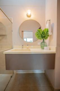 Premium Room AC Private Bathroom - 9
