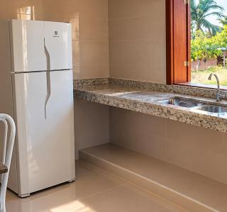 Casa nova mobiliada pra até 10 pessoas com cozinha - 2