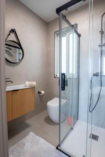 Gorgeous Apartment With Side Sea View 2 - 3