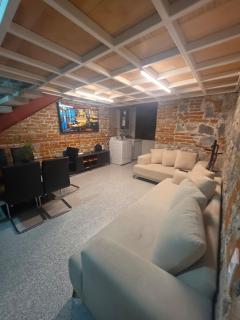 Premium Historic Loft 1 minute from the Cathedral - 0