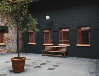 Premium Historic Loft 1 minute from the Cathedral - 2
