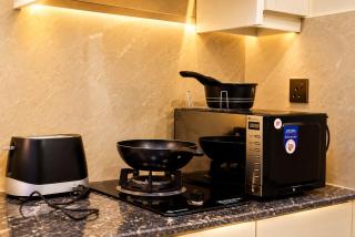 Executive Furnished 1-Bedroom Apartment Near Giga Mall ! City View Zeta Mall - 3