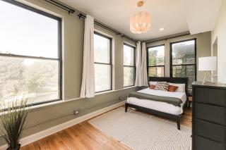 Dwellish Rentals - Hyde Park Luxury Stay 5BR Near Lake & UChicago - 6