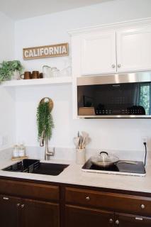 Cozy King Bed Suite Near Shopping & DT Visalia - 4