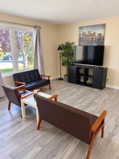 UofC-SAIT-Banff Trail-Suite A&B - 9