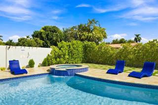 Miami Retreat, Private Pool and Patio 3B - 4