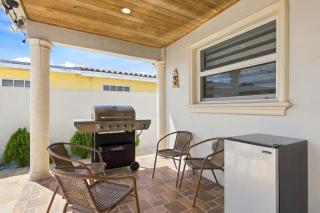 Miami Retreat, Private Pool and Patio 3B - 1